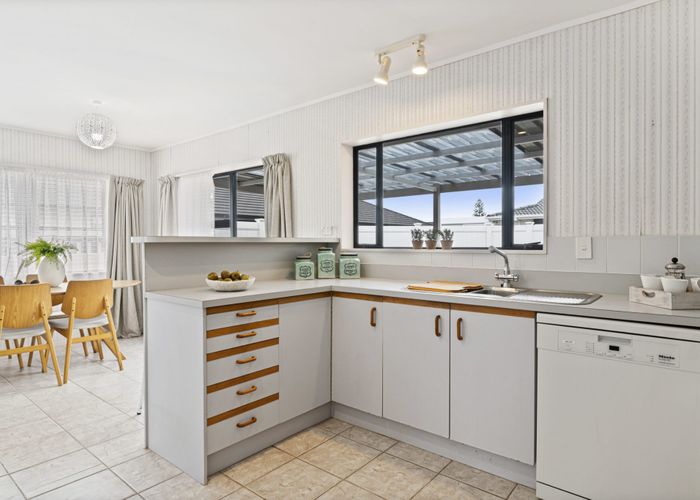  at 15A Edward Avenue, Orewa
