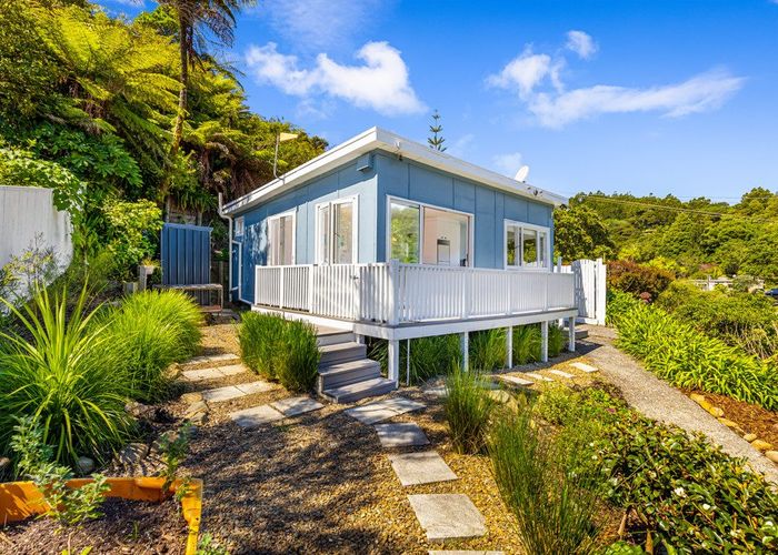  at 18 Foster Avenue, Huia, Auckland