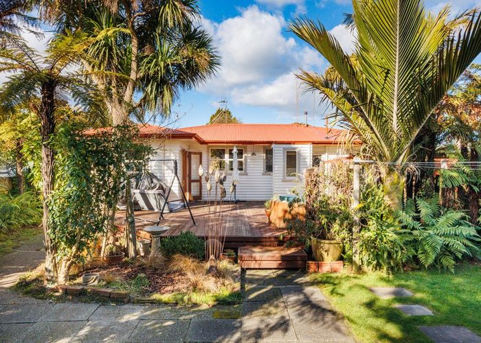  at 7 Erin Street, Hokowhitu, Palmerston North, Manawatu / Whanganui