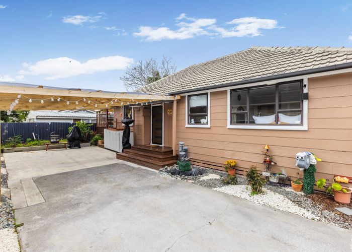  at 2/7 Manuia Road, Takanini, Papakura, Auckland