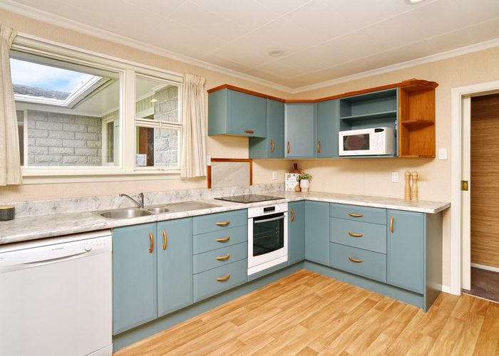  at 5 Blairdon Place, Bishopdale, Christchurch