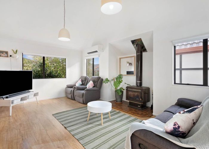  at 1/17 Septimus Place, Henderson, Auckland