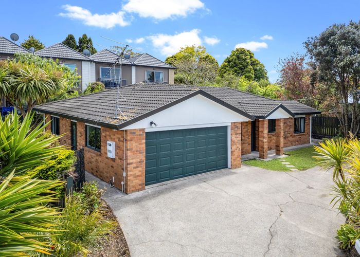  at 9 Shah Place, Glen Eden, Auckland