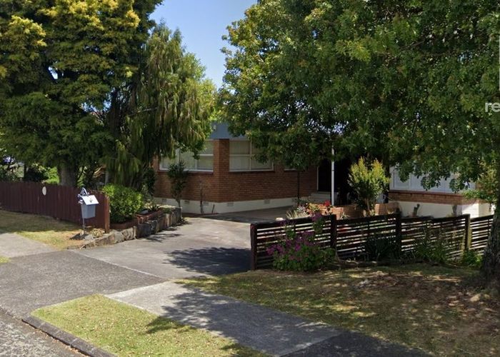 at 13 Walden Place, Mangere East, Auckland