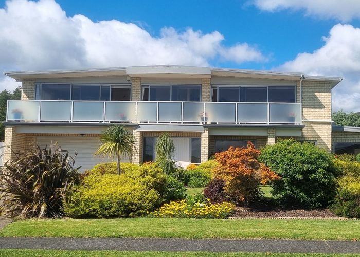  at 4 Intrepid Crescent, Beachlands, Auckland