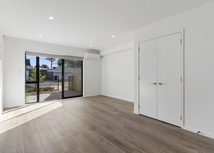  at 2A Stokes Avenue, Te Atatu Peninsula, Waitakere City, Auckland