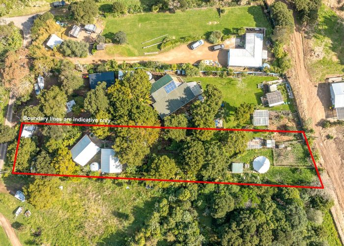  at 16 Te Makiri Road, Onetangi, Waiheke Island, Auckland