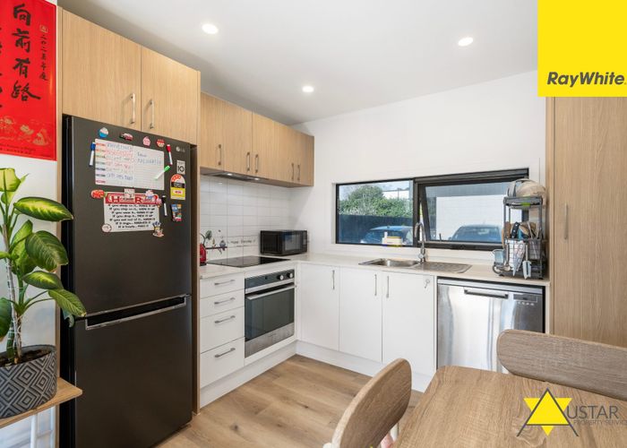 at 3/2 Stokes Avenue, Te Atatu Peninsula, Waitakere City, Auckland