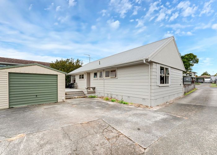  at 41 Paterson Avenue West, Pukekohe