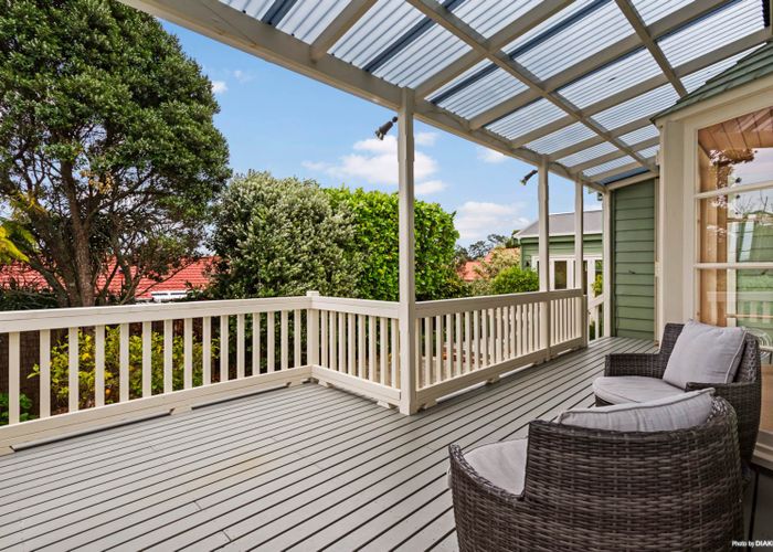  at 39 Verran Road, Birkenhead, Auckland