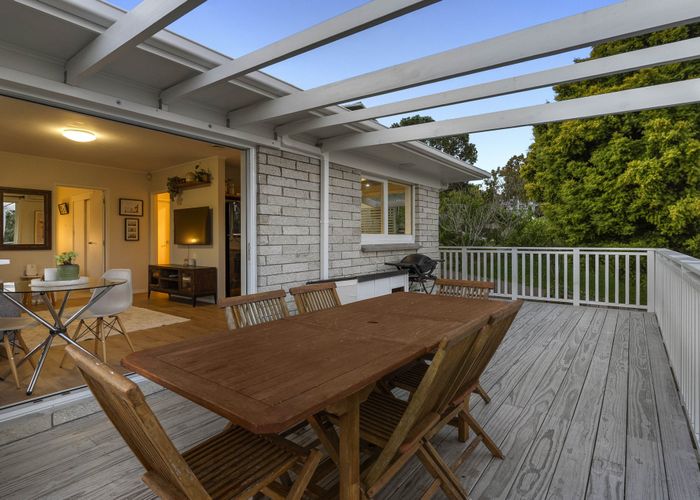  at 2/99 Mountbatten Avenue, Hillcrest, North Shore City, Auckland