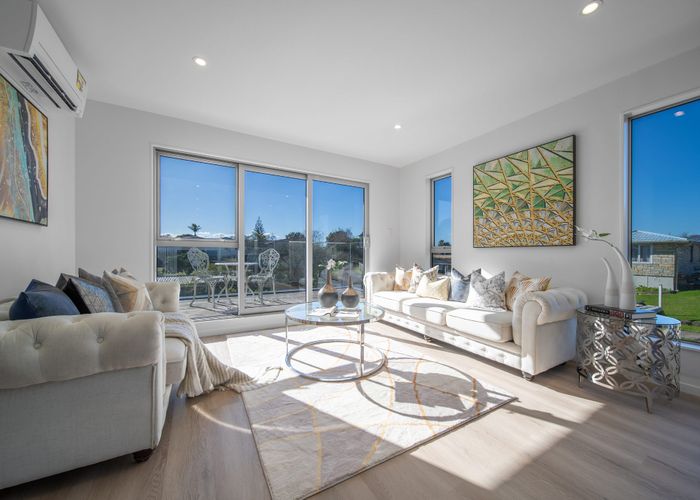  at 26 Trojan Crescent, New Lynn, Waitakere City, Auckland
