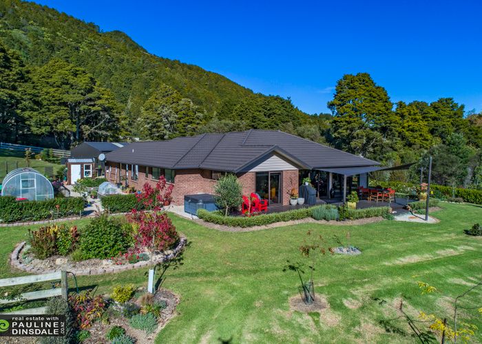  at 15 Homestead Grove, Kauri