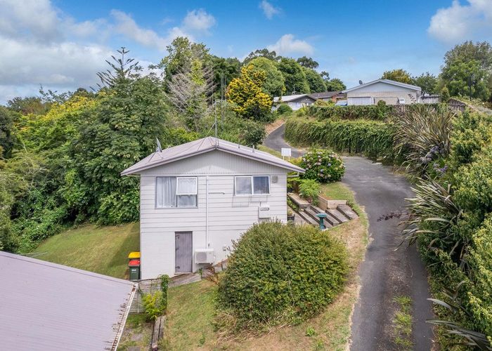 at 21C Resthill Crescent, Glenview, Hamilton