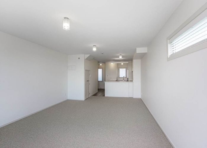  at 11/270 Onewa Road, Birkenhead, North Shore City, Auckland