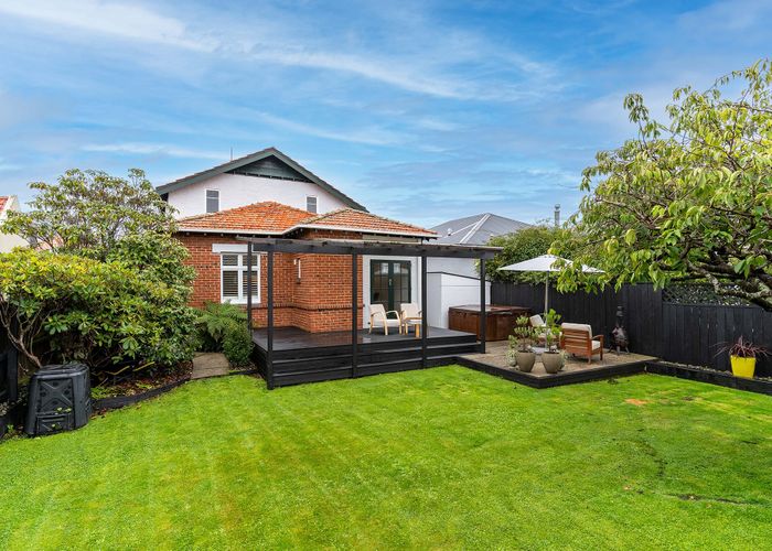  at 30 Ings Avenue, Saint Clair, Dunedin, Otago