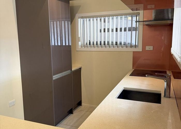  at 1/6 Alana Place, Mount Wellington, Auckland City, Auckland