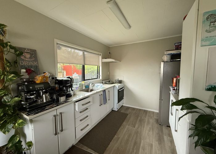  at 1/23 Blacklock Ave, Henderson, Waitakere City, Auckland