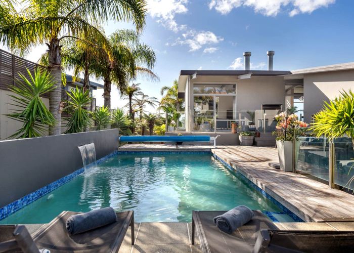  at 8 Intrepid Crescent, Beachlands, Manukau City, Auckland