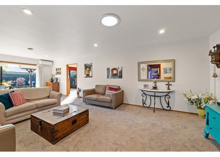  at 2/2 Fountainhead Lane, Hillmorton, Christchurch