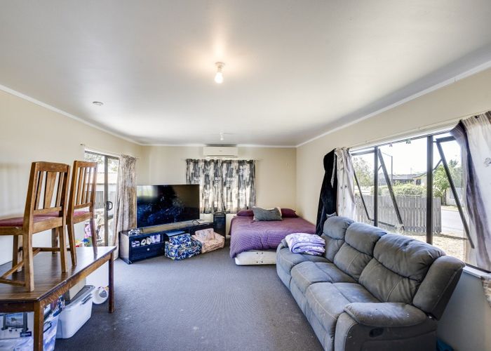  at 4 Tarbet Place, Flaxmere, Hastings