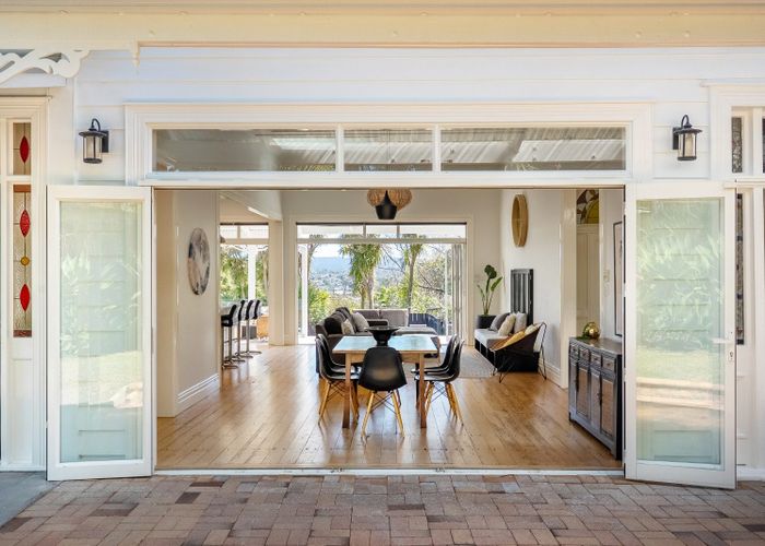  at 9 Acton Place, Avondale, Auckland