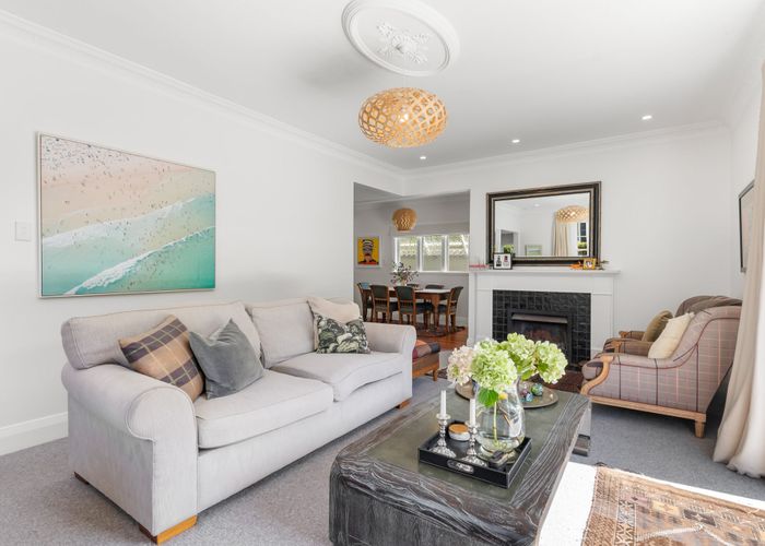  at 112 Karori Road, Karori, Wellington, Wellington