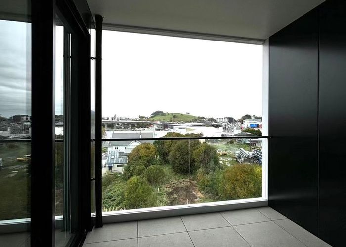  at 302/14 Edgerley Avenue, Newmarket, Auckland City, Auckland