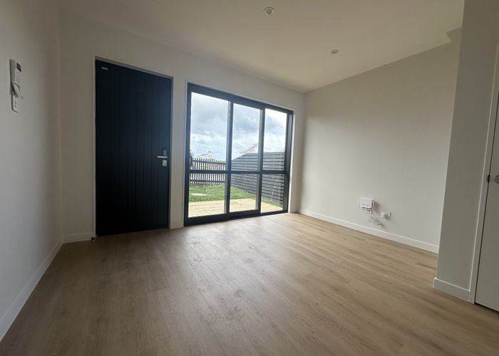  at 3/130 Te Oneroa Way, Long Bay, North Shore City, Auckland