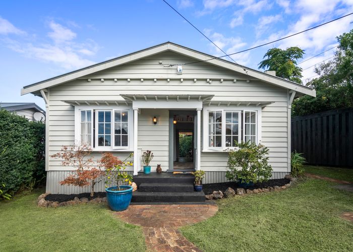  at 19 Lloyd Avenue, Mount Albert, Auckland