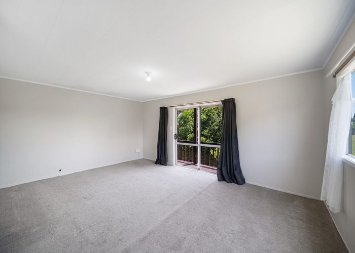  at 2/6 Bundena Place, Clendon Park, Manukau City, Auckland