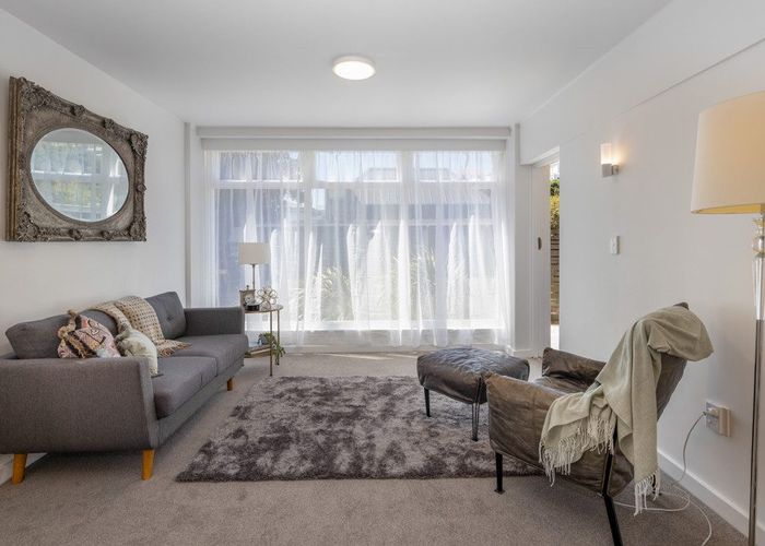  at 1/4 Claremont Grove, Mount Victoria, Wellington