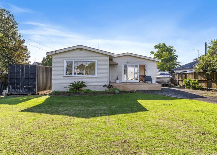  at 110 Second View Avenue, Beachlands, Auckland