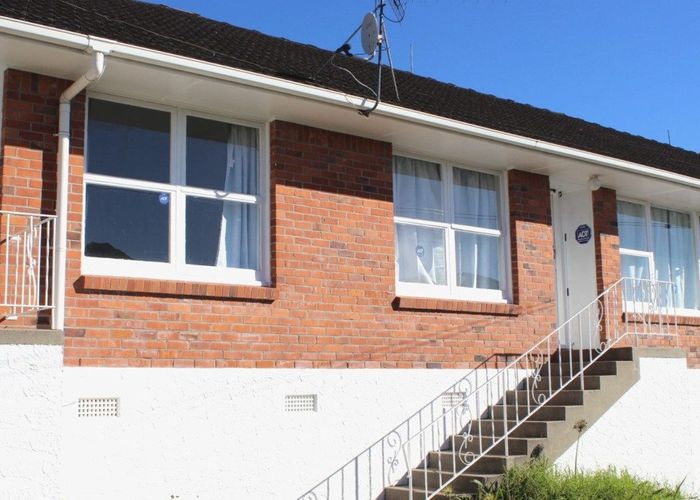  at 2/61 Ocean View Road, Northcote, North Shore City, Auckland