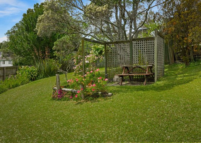  at 16 Terra Nova Street, Glen Eden, Auckland