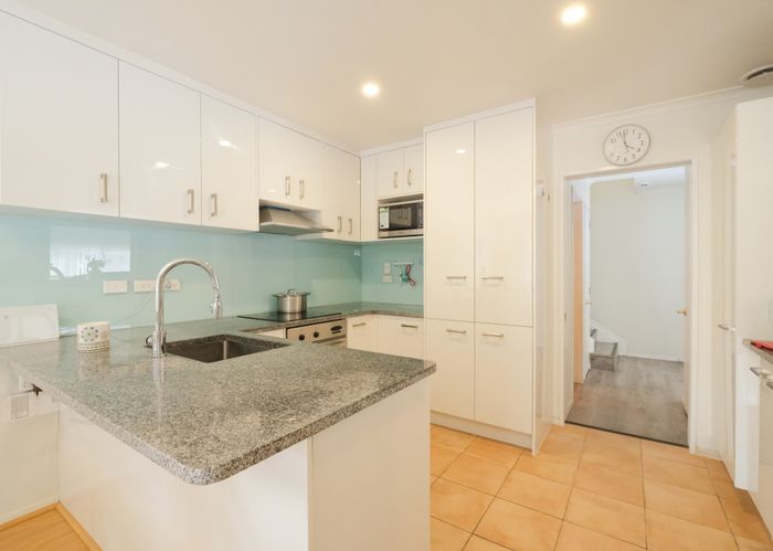  at 7 Ochre Place, Blockhouse Bay, Auckland