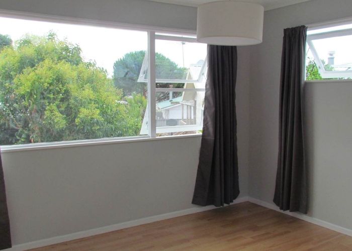  at 63 Hatherlow Street, Glenfield, North Shore City, Auckland