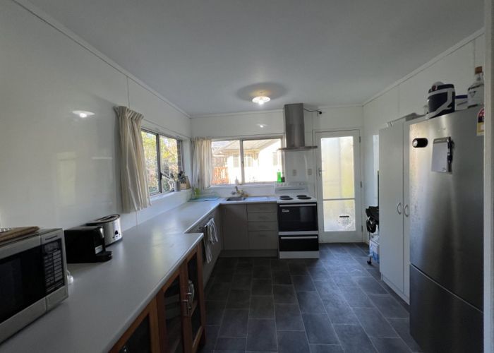  at 19a Bentley Avenue, Glenfield, North Shore City, Auckland