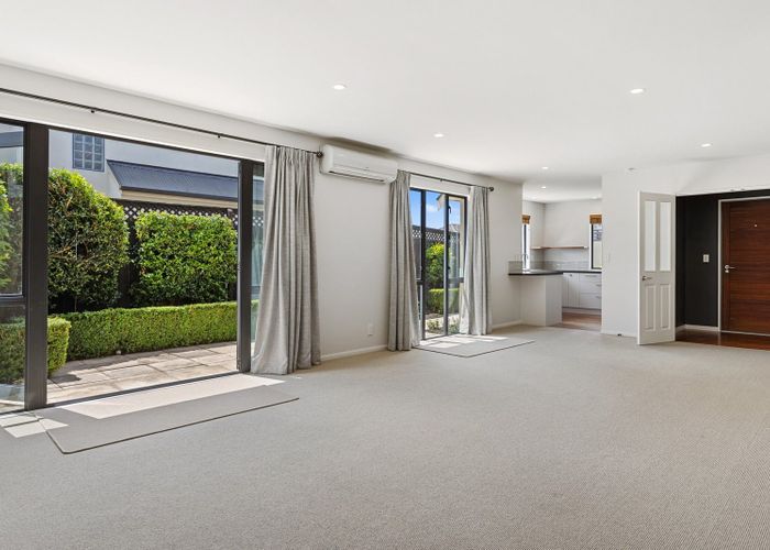  at 1/23 Stoneyhurst Street, Merivale, Christchurch City, Canterbury