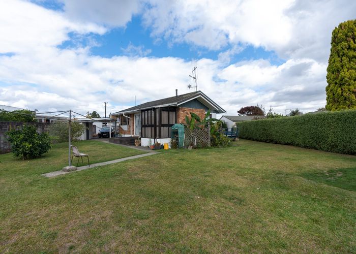  at 15 Pryce Place, Silverdale, Hamilton