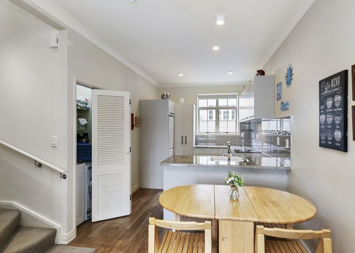  at 38 Pipitea Street, Thorndon, Wellington, Wellington