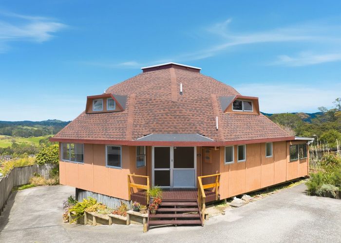  at 272 Sturges Road, Henderson, Waitakere City, Auckland