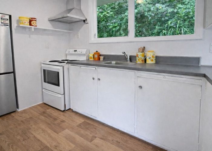  at 32 Ngaio Road, Kelburn, Wellington, Wellington