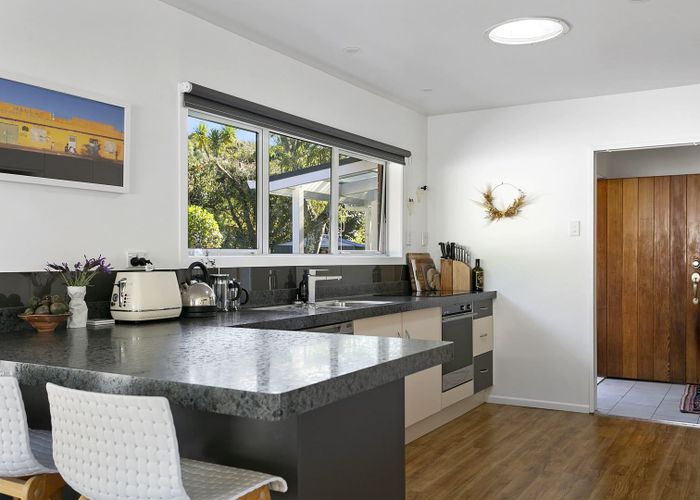  at 2/13 Scenic Heights, Acacia Bay, Taupō