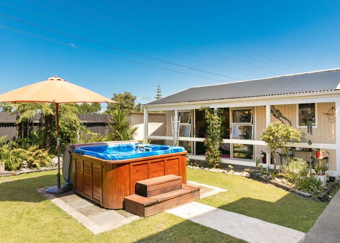  at 17 Ngahue Crescent, Carters Beach, Buller, West Coast