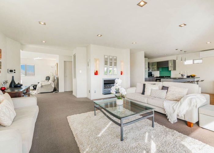  at 1B Aberdeen Road, Castor Bay, Auckland