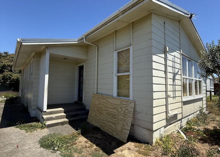  at Mangere East, Manukau City, Auckland