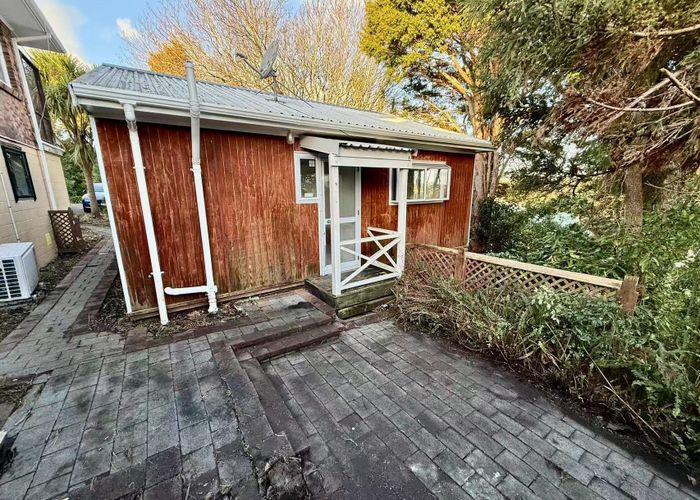 at 2 Stanley Road, Glenfield, North Shore City, Auckland