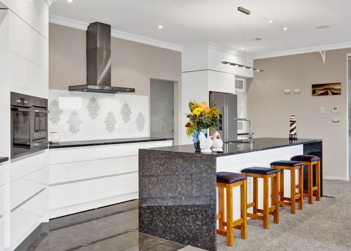  at 4 Honeyfield Drive, Whalers Gate, New Plymouth
