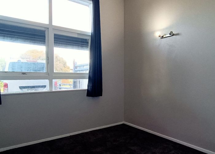  at 1/251 Pilkington Road, Point England, Auckland City, Auckland